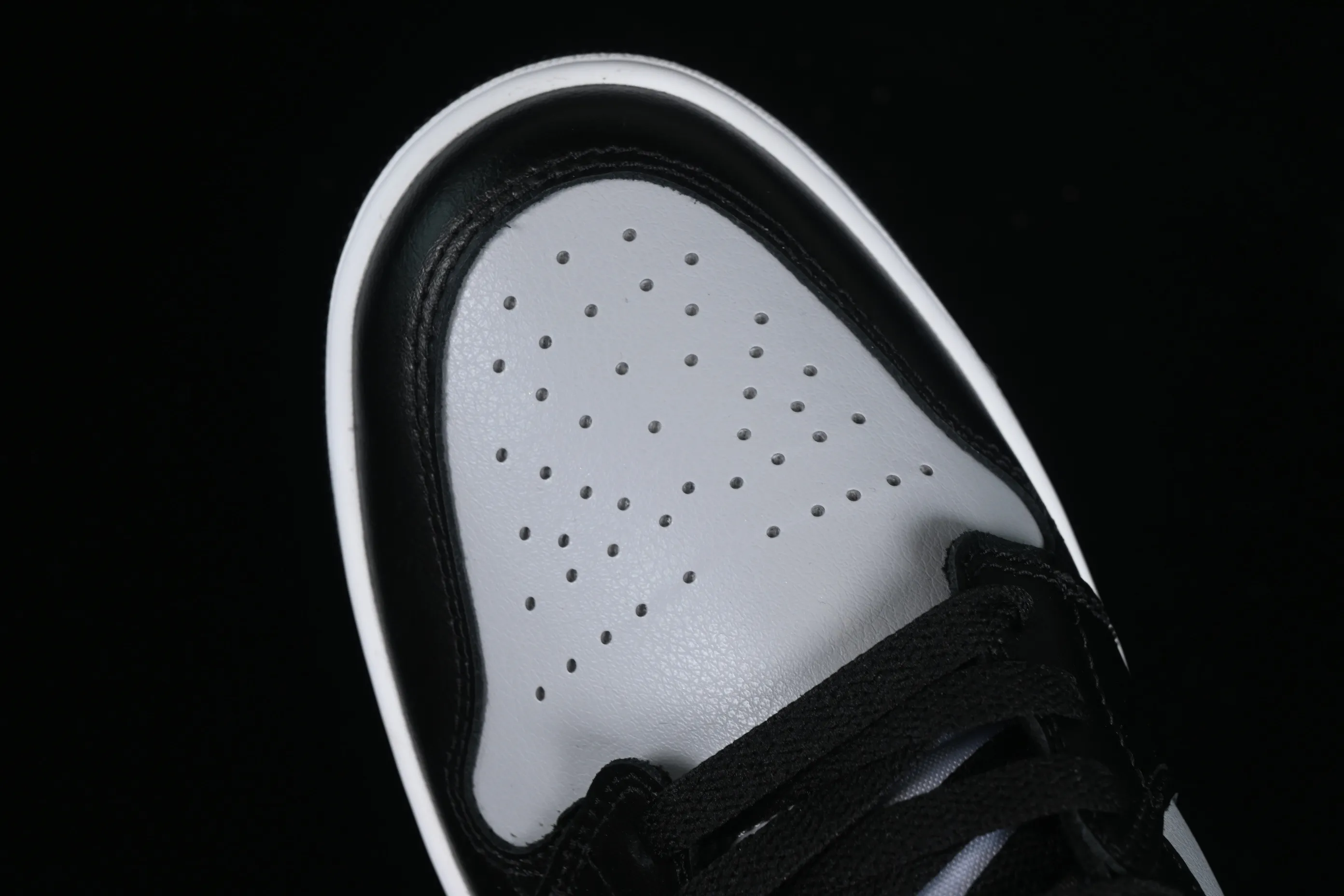 All categories Air Jordan Jordan series basketball shoes Air Jordan 1 Low G version pure original Air Jordan 1 Low AJ1 Joe 1 black gray red hook low-top cultural basketball shoes DC0774-062